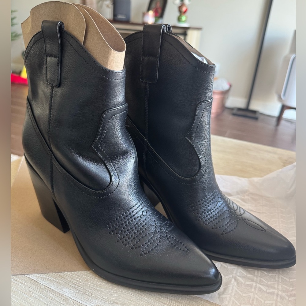 Marc Fisher LTD Jalella Boots - Picture 4 of 9